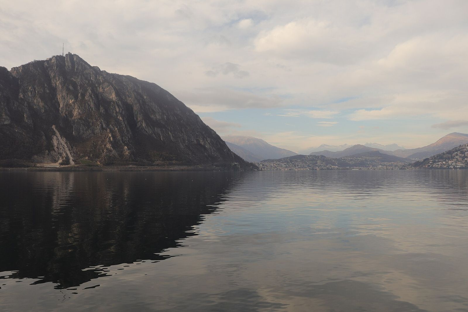 Campione d'Italia affacciata sul lago di Lugano